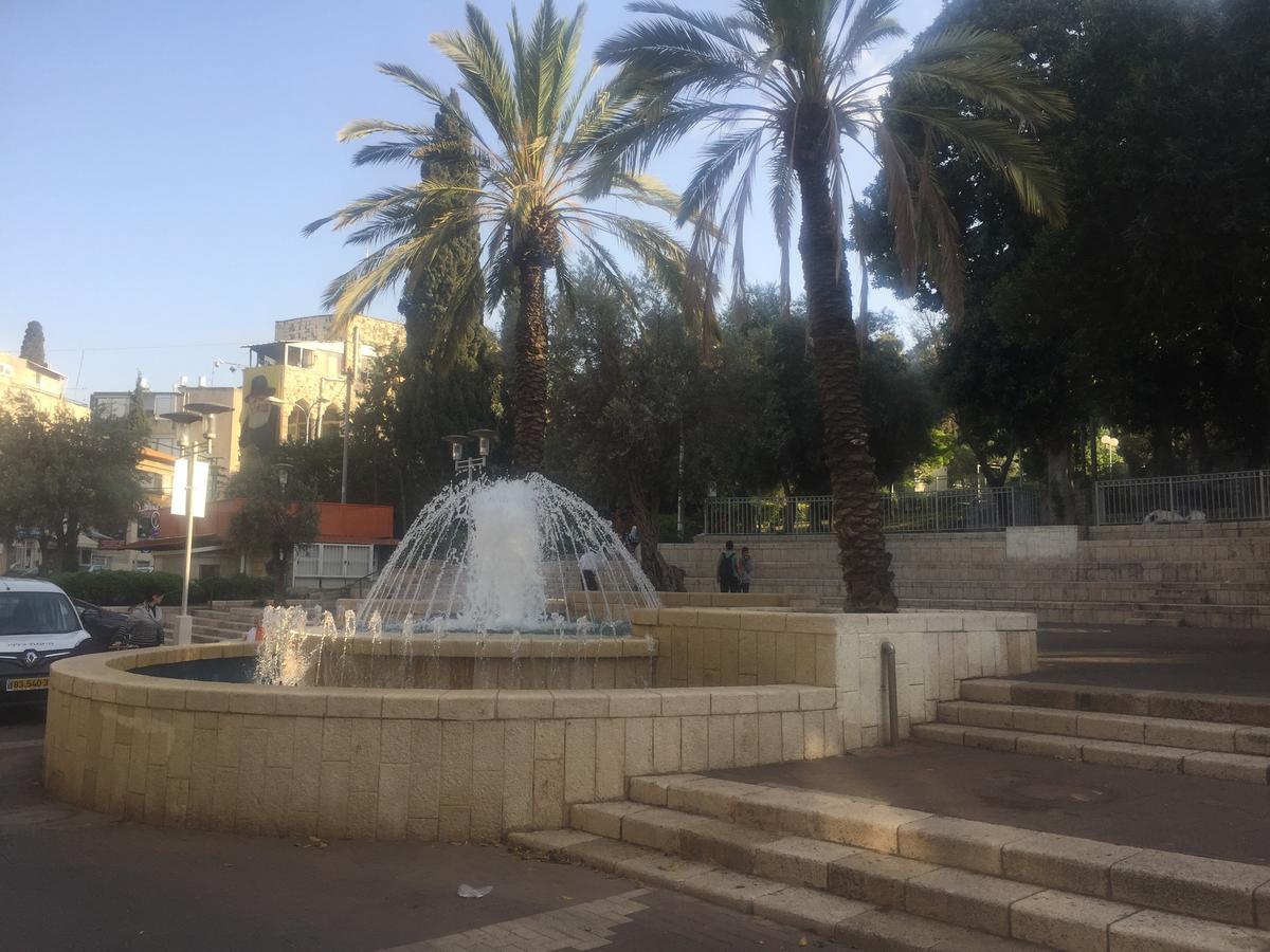 Space Place Haifa Bagian luar foto