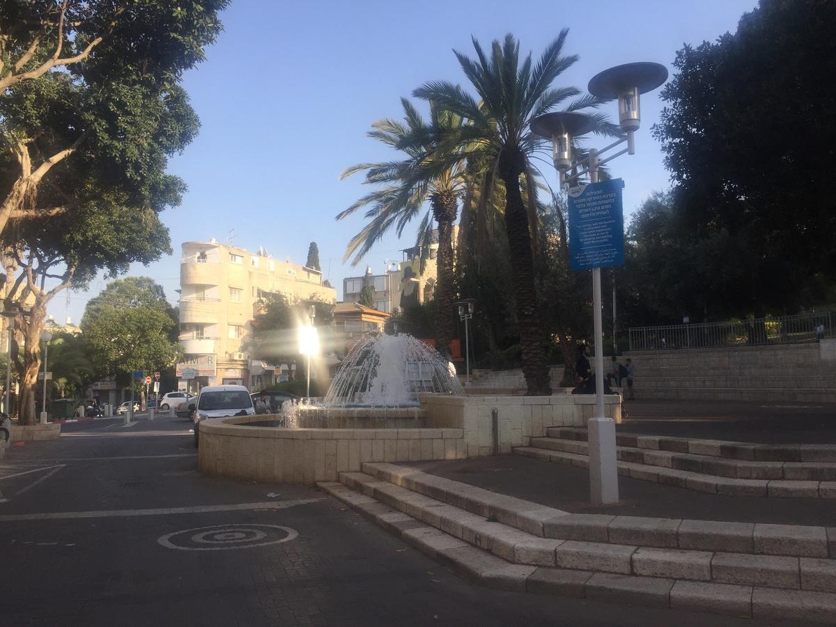 Space Place Haifa Bagian luar foto