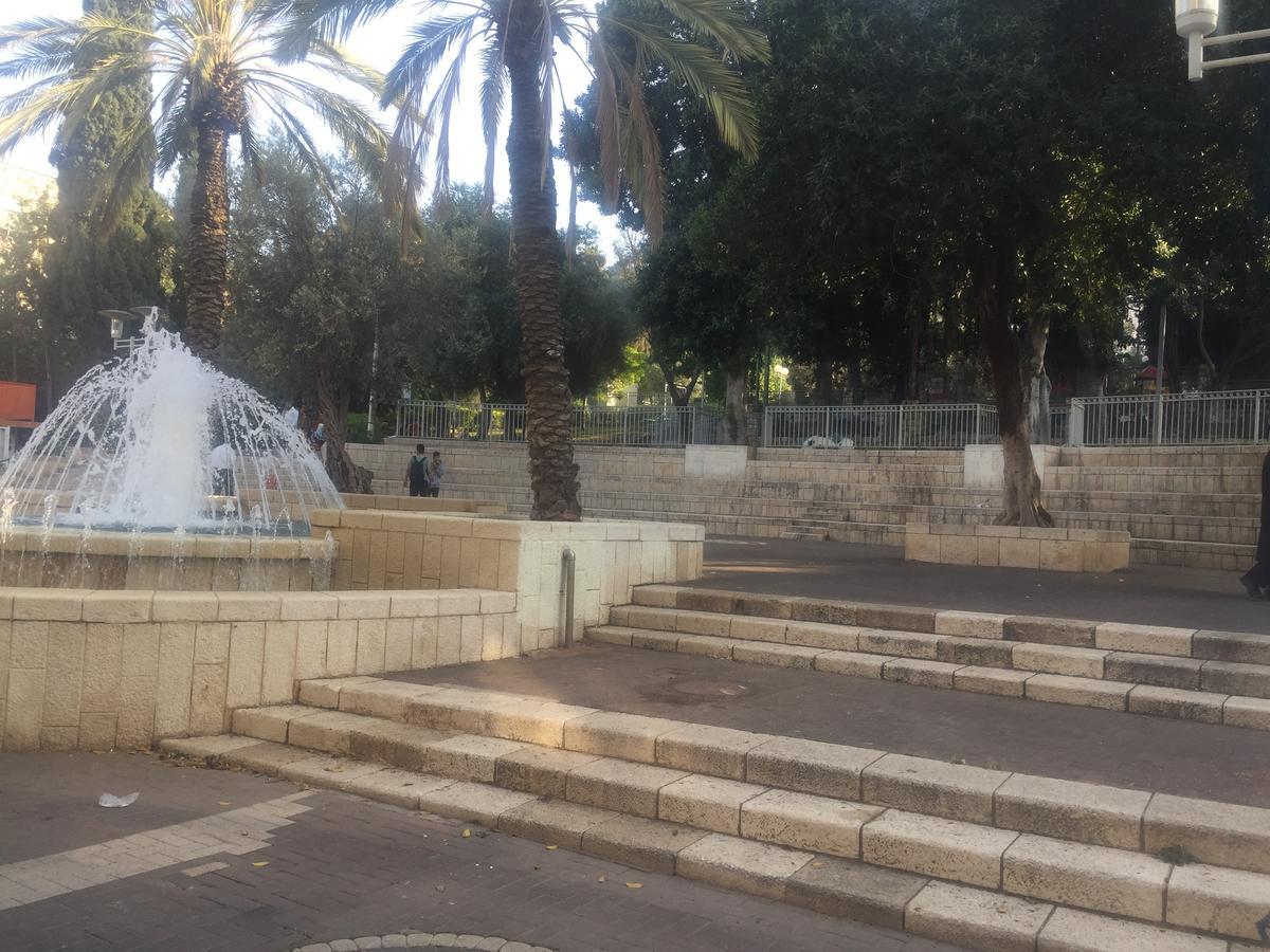 Space Place Haifa Bagian luar foto