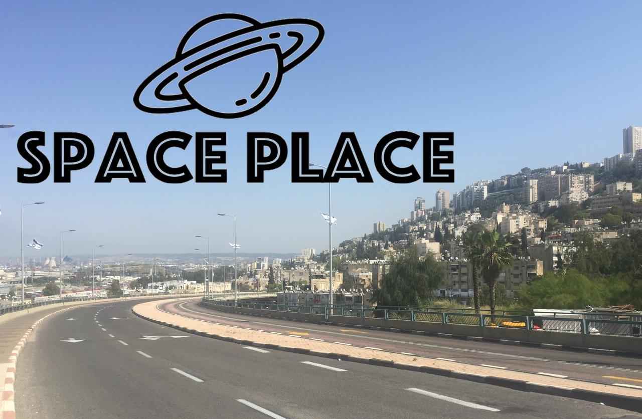 Space Place Haifa Bagian luar foto